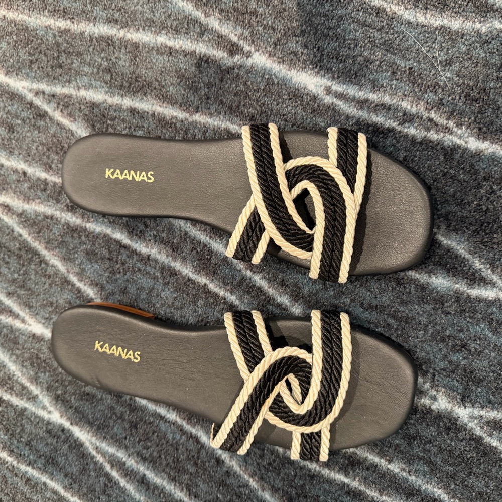Kaanas Olas Corded Infinity Sandal Black and White